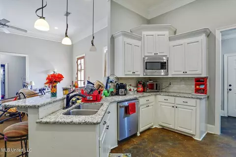 160 Provonce Park, Brandon, MS 39042 photo 9