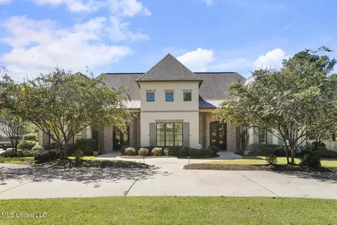 237 Hidden Oaks Dr, Ridgeland, MS 39157