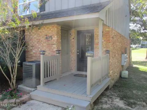 415 Highpoint Dr, Diamondhead, MS 39525 photo 3