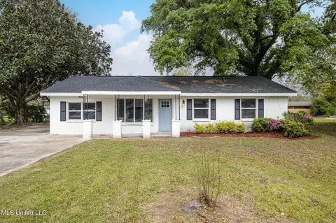 303 Alexander Rd, Long Beach, MS 39560 photo 2