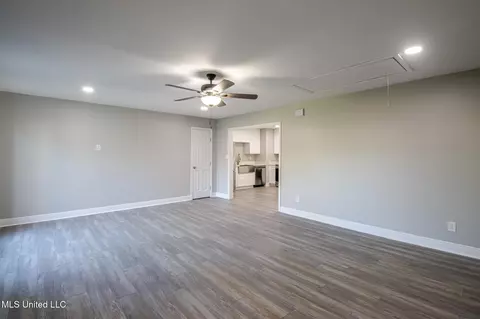 303 Alexander Rd, Long Beach, MS 39560 photo 9