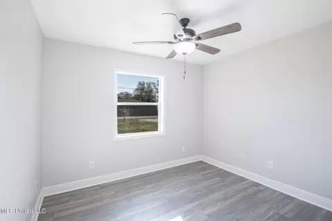 303 Alexander Rd, Long Beach, MS 39560 photo 12