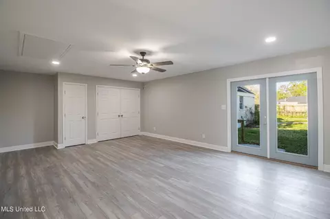 303 Alexander Rd, Long Beach, MS 39560 photo 8