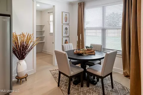 Dining - 6988 Silver Cloud Cv, Olive Branch, MS 38654 photo 1 of 1