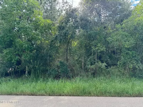 4057 20th Ave, Bay Saint Louis, MS 39520