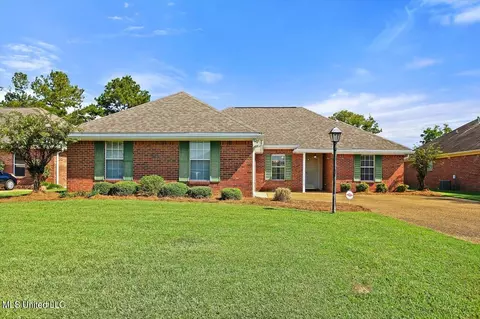 20 Old Bridge Cv, Byram, MS 39272