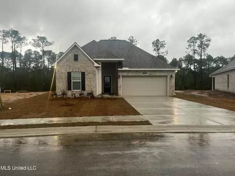 7772 Claymont Cir, Ocean Springs, MS 39564