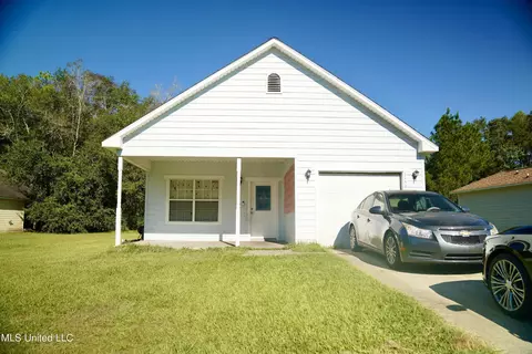 11591 Oaklane Dr, Gulfport, MS 39503