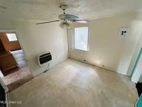 Other - 220 Pin Oak Dr, Jackson, MS 39213 photo 6 of 7