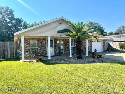 27 Pembrook Cir, Gulfport, MS 39503