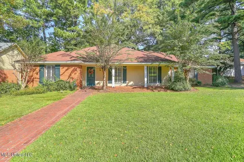 1512 Kristen Dr, Jackson, MS 39211