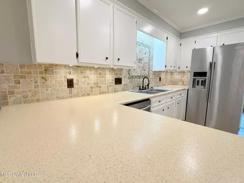 1512 Kristen Dr, Jackson, MS 39211 photo 9