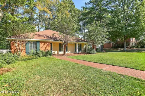 1512 Kristen Dr, Jackson, MS 39211 photo 2