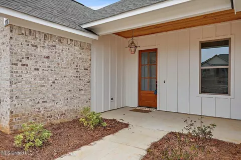 208 Birch Ln, Canton, MS 39046 photo 2