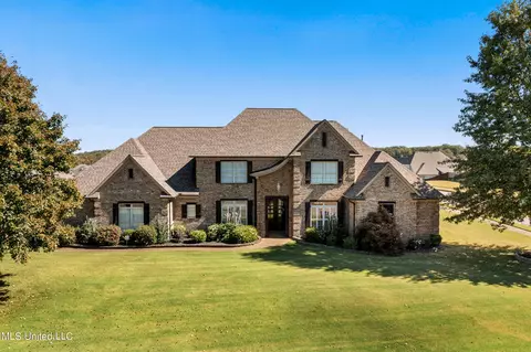 4294 Whisper Trail Dr, Olive Branch, MS 38654