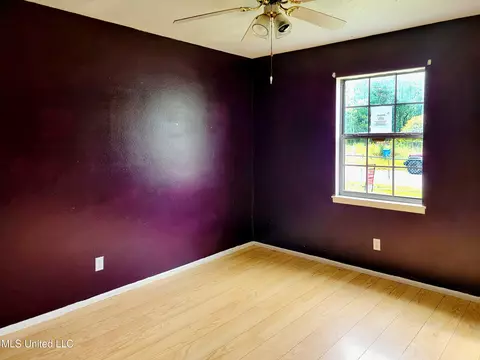 3612 Julia Cir, Moss Point, MS 39563 photo 5