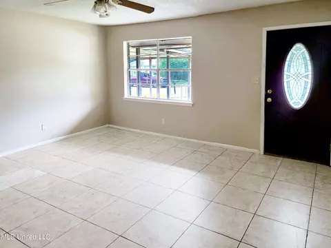 3612 Julia Cir, Moss Point, MS 39563 photo 3