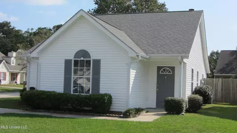 4453 Wizards Cv, D'iberville, MS 39540