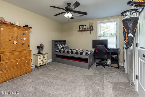 Bedroom - 830 W Slocum Point Cv, Hernando, MS 38632 photo 3 of 6