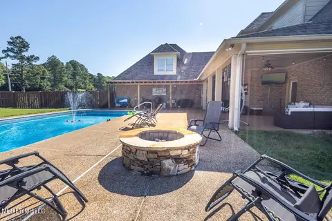 Exterior - 830 W Slocum Point Cv, Hernando, MS 38632 photo 9 of 9
