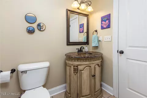 Bath - 830 W Slocum Point Cv, Hernando, MS 38632 photo 5 of 5