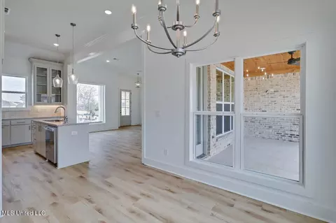 Dining - 703 Radiance Pl, Brandon, MS 39042 photo 2 of 3