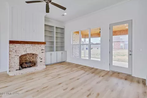 Living - 703 Radiance Pl, Brandon, MS 39042 photo 4 of 4