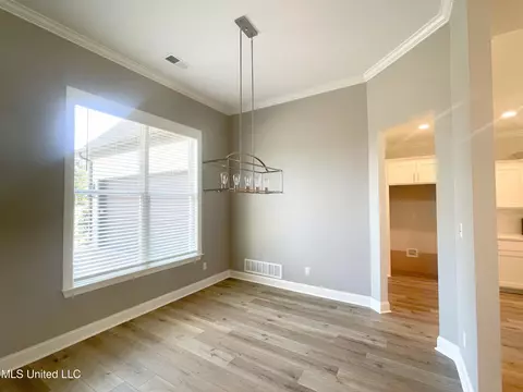 Dining - 3039 Fossil Hill Dr, Hernando, MS 38632 photo 1 of 1