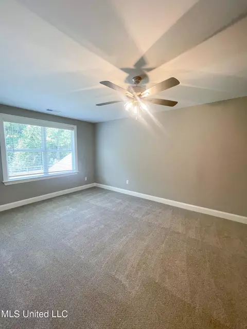Bedroom - 3039 Fossil Hill Dr, Hernando, MS 38632 photo 4 of 4