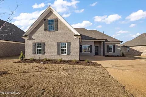 6127 Daffodil Ln, Walls, MS 38680