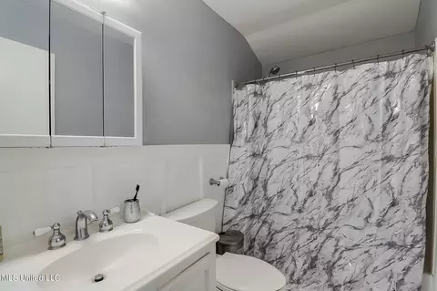 Bath - 8176 E Cypress Dr, Perkinston, MS 39573 photo 1 of 4