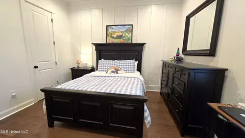 Bedroom - 404 Calvary Xing, Brandon, MS 39047 photo 5 of 5