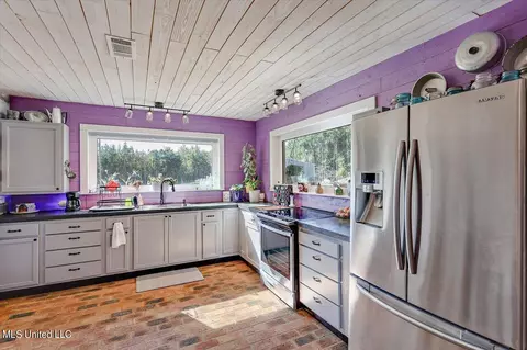 Kitchen - 46 Craig Rd, Lena, MS 39094 photo 1 of 3