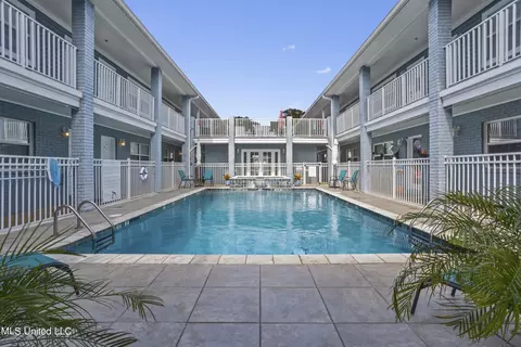 1282 Beach Blvd #107, Biloxi, MS 39530