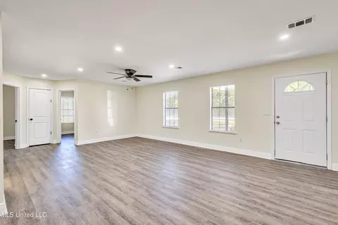 15315 Wolf Ridge Rd, Moss Point, MS 39562 photo 7