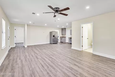 15315 Wolf Ridge Rd, Moss Point, MS 39562 photo 5