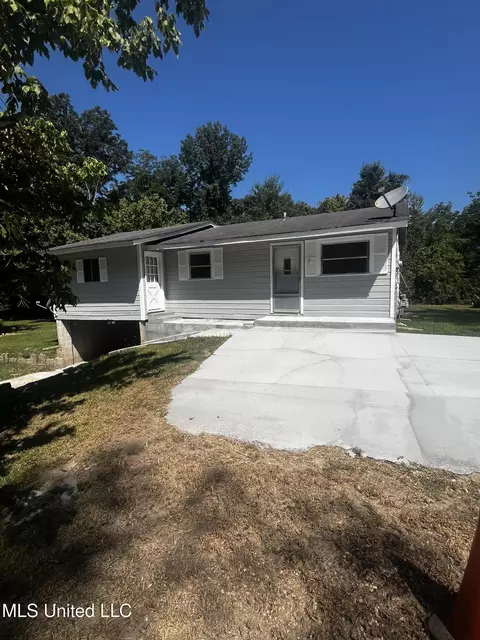 200 Pineridge St, Utica, MS 39175
