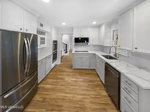 Kitchen - 2247 Bellingrath Rd, Jackson, MS 39211 photo 1 of 1