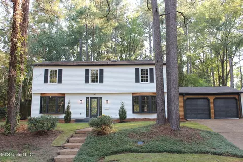 2247 Bellingrath Rd, Jackson, MS 39211