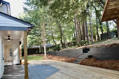 Exterior - 2247 Bellingrath Rd, Jackson, MS 39211 photo 5 of 5