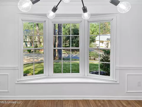 Dining - 2247 Bellingrath Rd, Jackson, MS 39211 photo 1 of 1