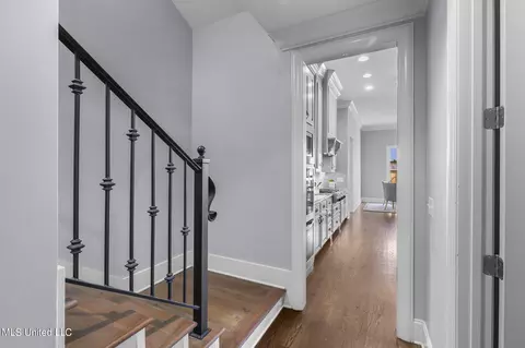 Entry Way - 804 Onyx Pl, Flowood, MS 39232 photo 9 of 14