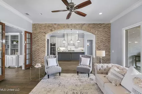 Living - 804 Onyx Pl, Flowood, MS 39232 photo 3 of 5