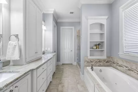 Bath - 804 Onyx Pl, Flowood, MS 39232 photo 1 of 8