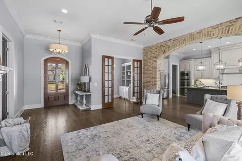 Entry Way - 804 Onyx Pl, Flowood, MS 39232 photo 4 of 14