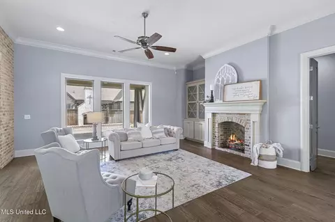Living - 804 Onyx Pl, Flowood, MS 39232 photo 1 of 5