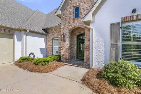 Exterior - 804 Onyx Pl, Flowood, MS 39232 photo 5 of 12
