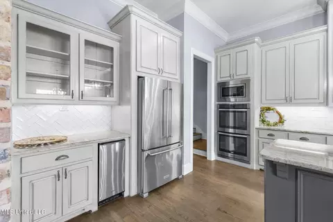 Kitchen - 804 Onyx Pl, Flowood, MS 39232 photo 6 of 8