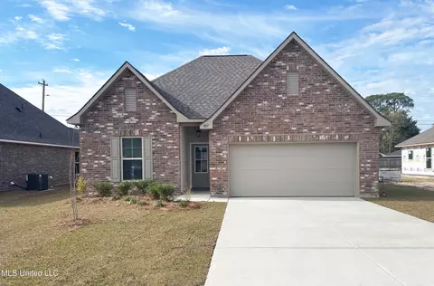 857 Ahoy Dr, Biloxi, MS 39532