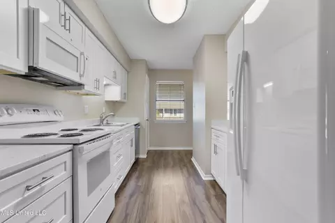 Kitchen - 295 Highpoint Dr, Diamondhead, MS 39525 photo 1 of 4
